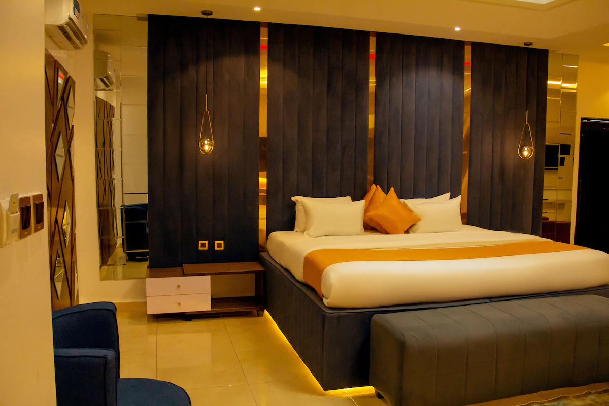 /web/uploads/116/Moratel Hotel/room-photos/Deluxe Executive/delu exe.jpg1.jpg